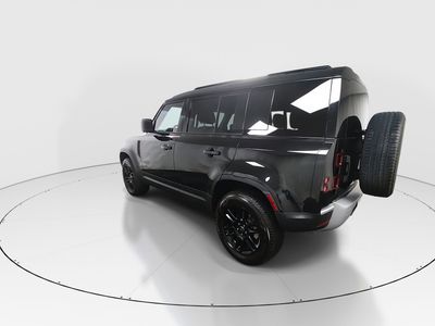 2025 Land Rover Defender - Photo 5