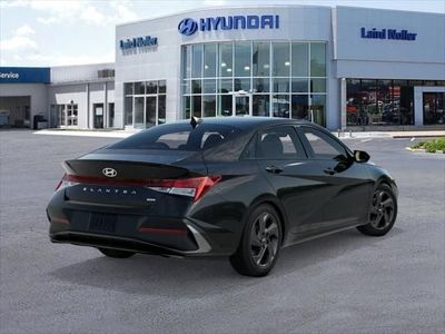 2026 Hyundai Elantra Hybrid - Photo 4