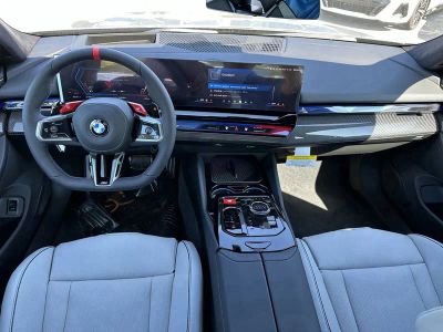 2026 BMW M5 — photo 11 view