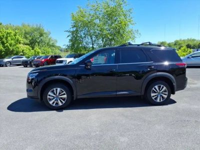 2026 Nissan Pathfinder — side profile view