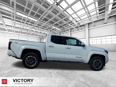 2025 Toyota Tacoma - Photo 2
