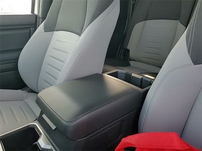 2025 Toyota Tacoma - Photo 19