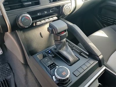 2025 Toyota Tacoma - Photo 18