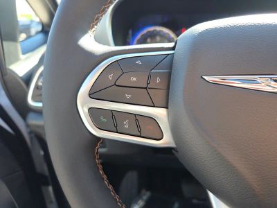 2026 Chrysler Pacifica — photo 19 view
