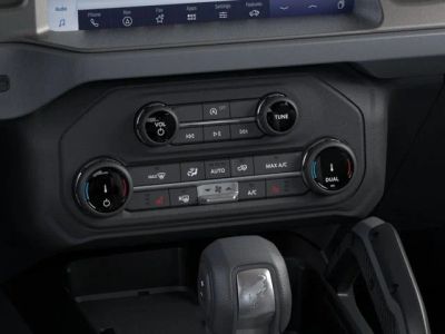 2026 Ford Bronco — photo 16 view