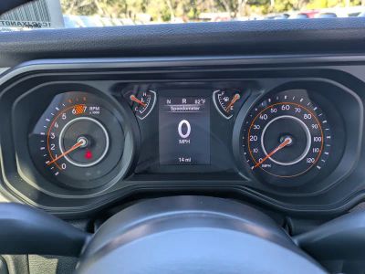2026 Jeep Wrangler — photo 18 view