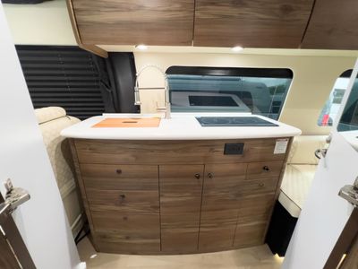 2026 Winnebago VIEW - Photo 9