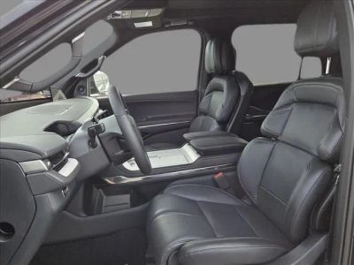 2025 Lincoln Navigator — rear three-quarter view