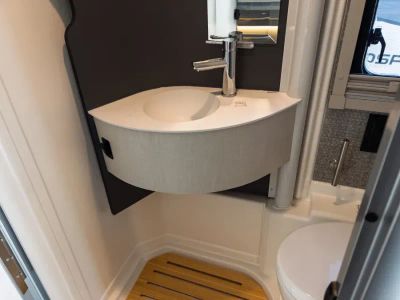 2027 Winnebago EKKO — photo 13 view