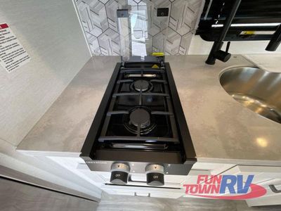 2025 Gulf Stream RV Yellowstone - Photo 12