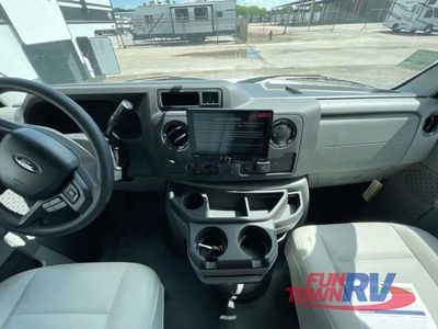 2025 Gulf Stream RV Yellowstone - Photo 22