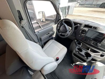 2025 Gulf Stream RV Yellowstone - Photo 20