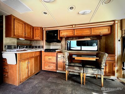 2014 Winnebago Vista - Photo 7