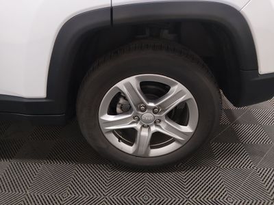 2024 Jeep Compass — photo 10 view