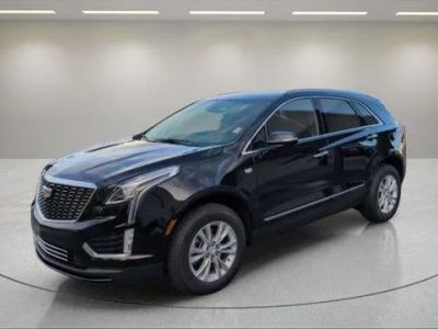 2025 Cadillac XT5 Luxury in Stellar Black Metallic — front three-quarter view