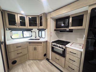 2026 Grand Design IMAGINE XLS - Photo 6