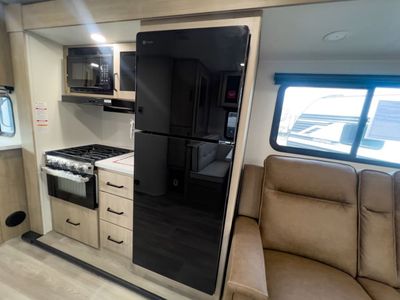 2026 Grand Design IMAGINE XLS - Photo 10