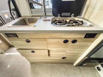 2027 Winnebago EKKO — photo 8 view