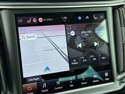 2022 Maserati Levante — photo 12 view