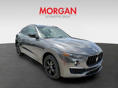 2022 Maserati Levante — side profile view