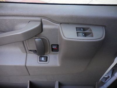 2021 Chevrolet Express - Photo 16