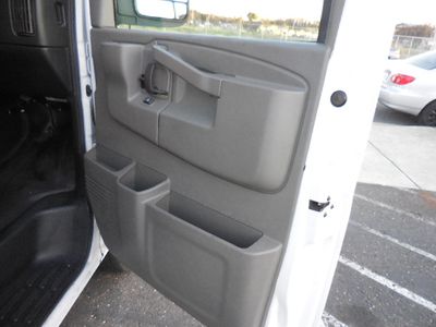 2021 Chevrolet Express - Photo 11