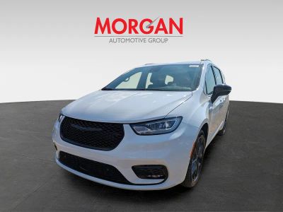 2026 Chrysler Pacifica — photo 7 view