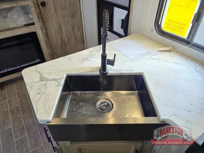 2021 Cherokee Alpha Wolf 26DBH-L - Photo 10