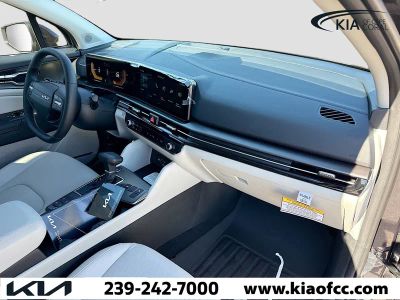 2026 Kia Sportage — photo 14 view
