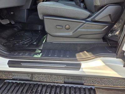 2025 Ford F-350SD — photo 14 view