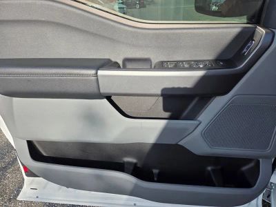2025 Ford F-350SD — photo 23 view