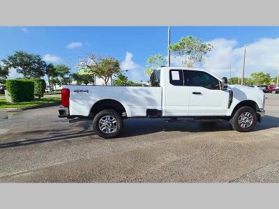 2025 Ford F-350SD — photo 38 view