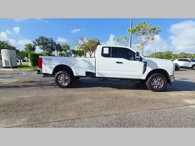 2025 Ford F-350SD — photo 36 view