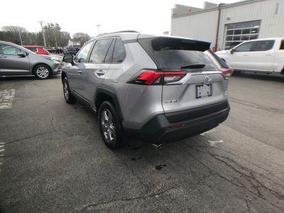 2025 Toyota RAV4 XLE - Photo 8