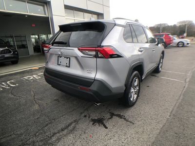2025 Toyota RAV4 XLE - Photo 5
