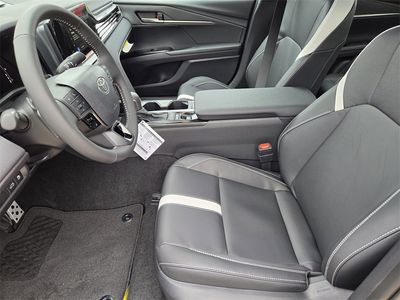 2026 Toyota Camry - Photo 8