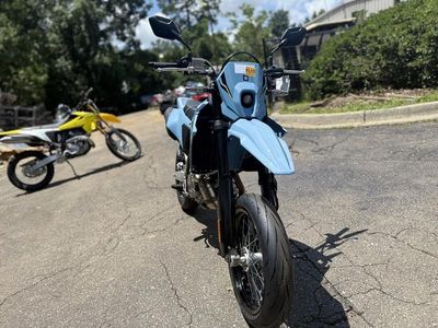 2025 Suzuki DR-Z4SM - Photo 3