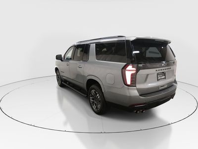 2025 Chevrolet Suburban - Photo 5