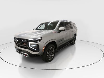 2025 Chevrolet Suburban - Photo 3