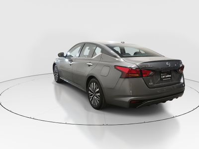 2024 Nissan Altima — detail view