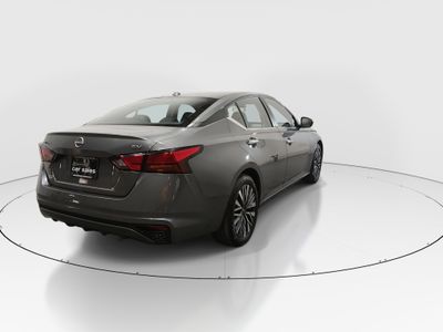 2024 Nissan Altima — photo 7 view