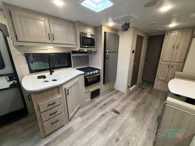 2026 Coachmen RV Catalina Legacy - Photo 9