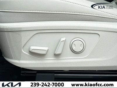 2026 Kia Sorento Hybrid — photo 24 view