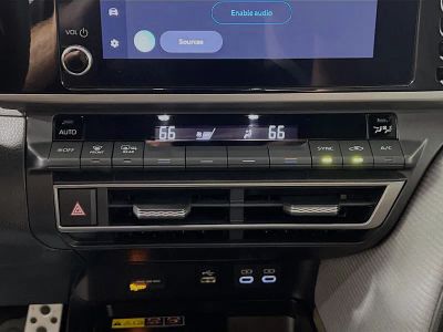 2025 Toyota Camry — photo 23 view