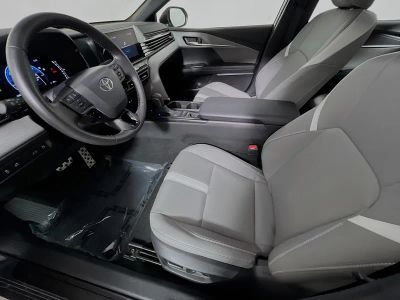 2025 Toyota Camry — photo 12 view