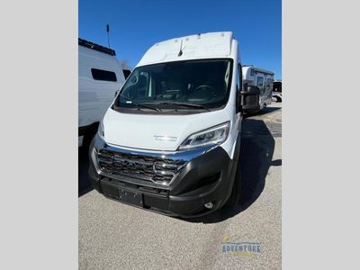 2025 Winnebago Solis - Photo 2