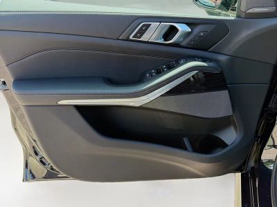 2026 BMW X5 — photo 22 view