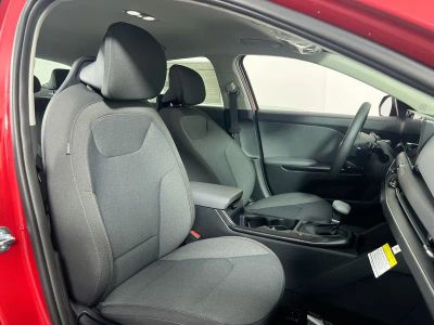 2025 Kia K4 — photo 31 view