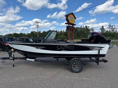 2026 Lund 1875 IMPACT XS Z18IX in WHITE/ BLK/ BLK — front three-quarter view