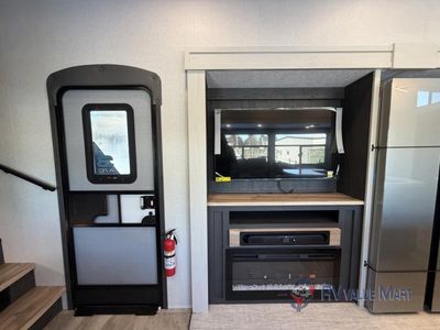 2026 Coachmen RV Chaparral - Photo 13